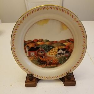 Lenox China Collectible Plate Gold Rim Scenes of America With Stand and Box